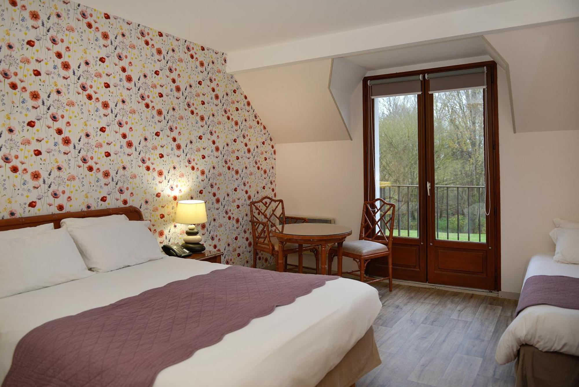 Hotel Restaurant Le Relais De Pouilly Ngoại thất bức ảnh