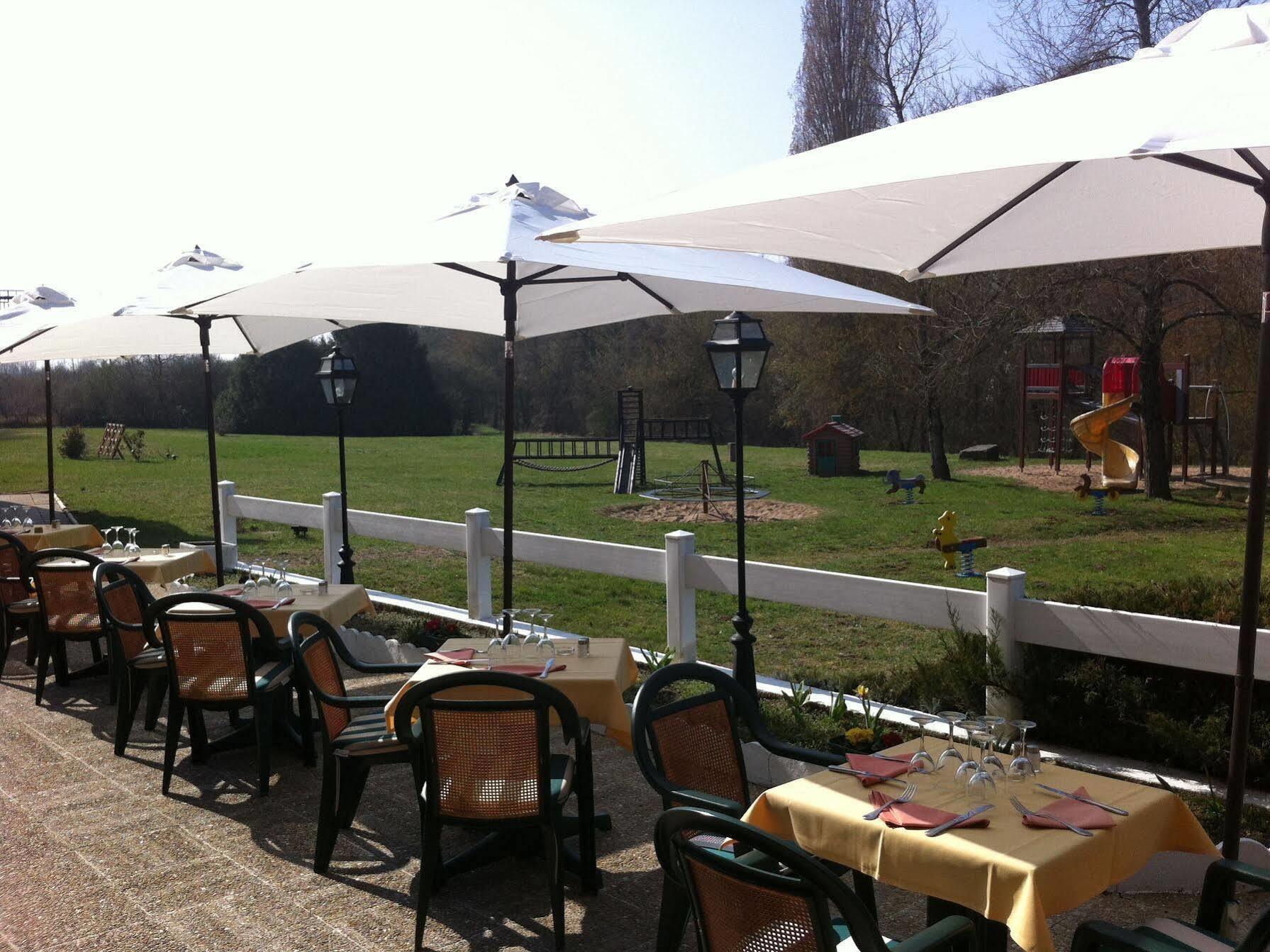 Hotel Restaurant Le Relais De Pouilly Ngoại thất bức ảnh
